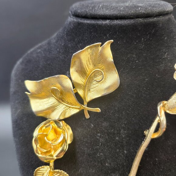 Vintage Floral Brooch Lot (Cora, Angel, Unsigned) - Picture 4 of 8